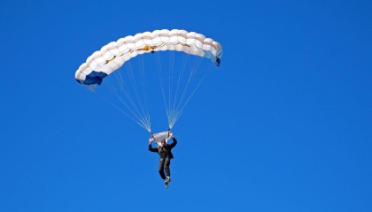 ayx体育链接-“英超战况激烈，逆转场面频繁出现”，“英超”