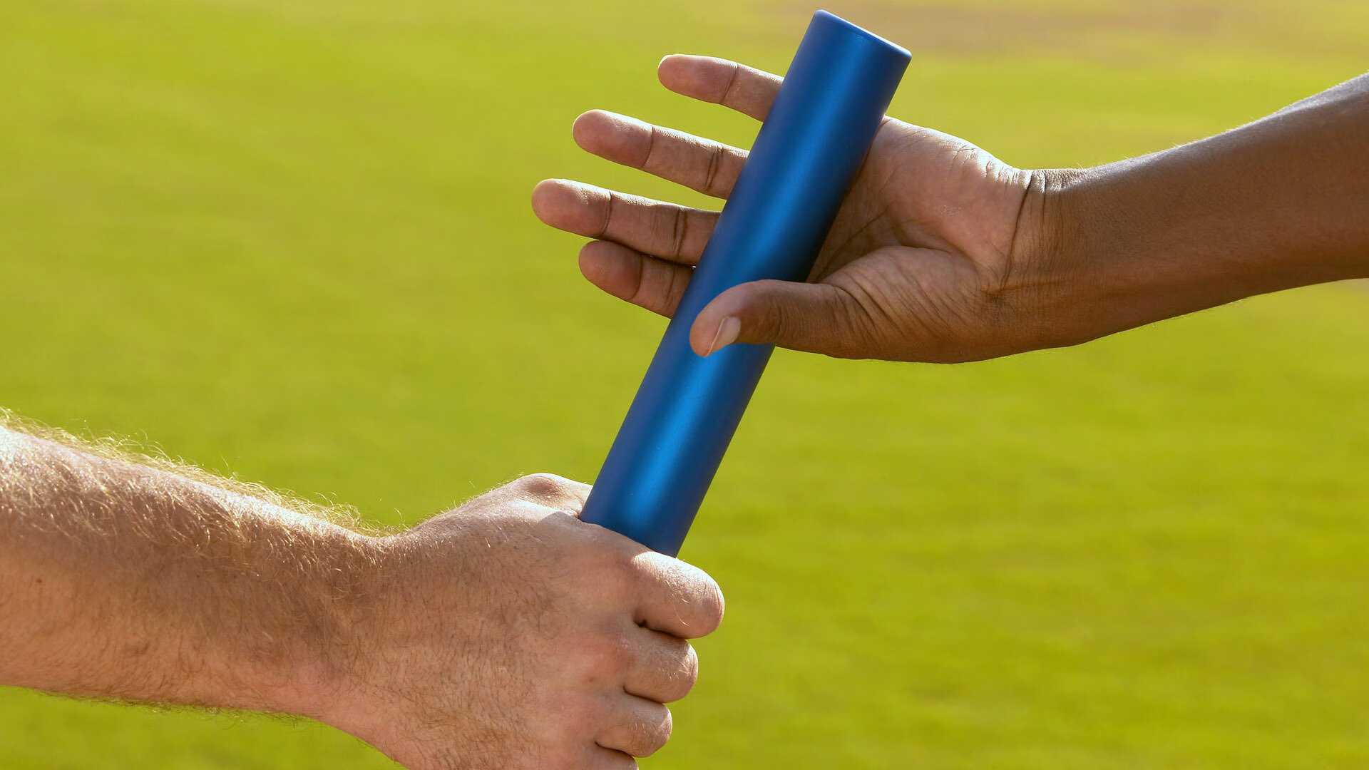 “本土球员表现抢眼，被誉为未来之星”，足球未来之星阵容