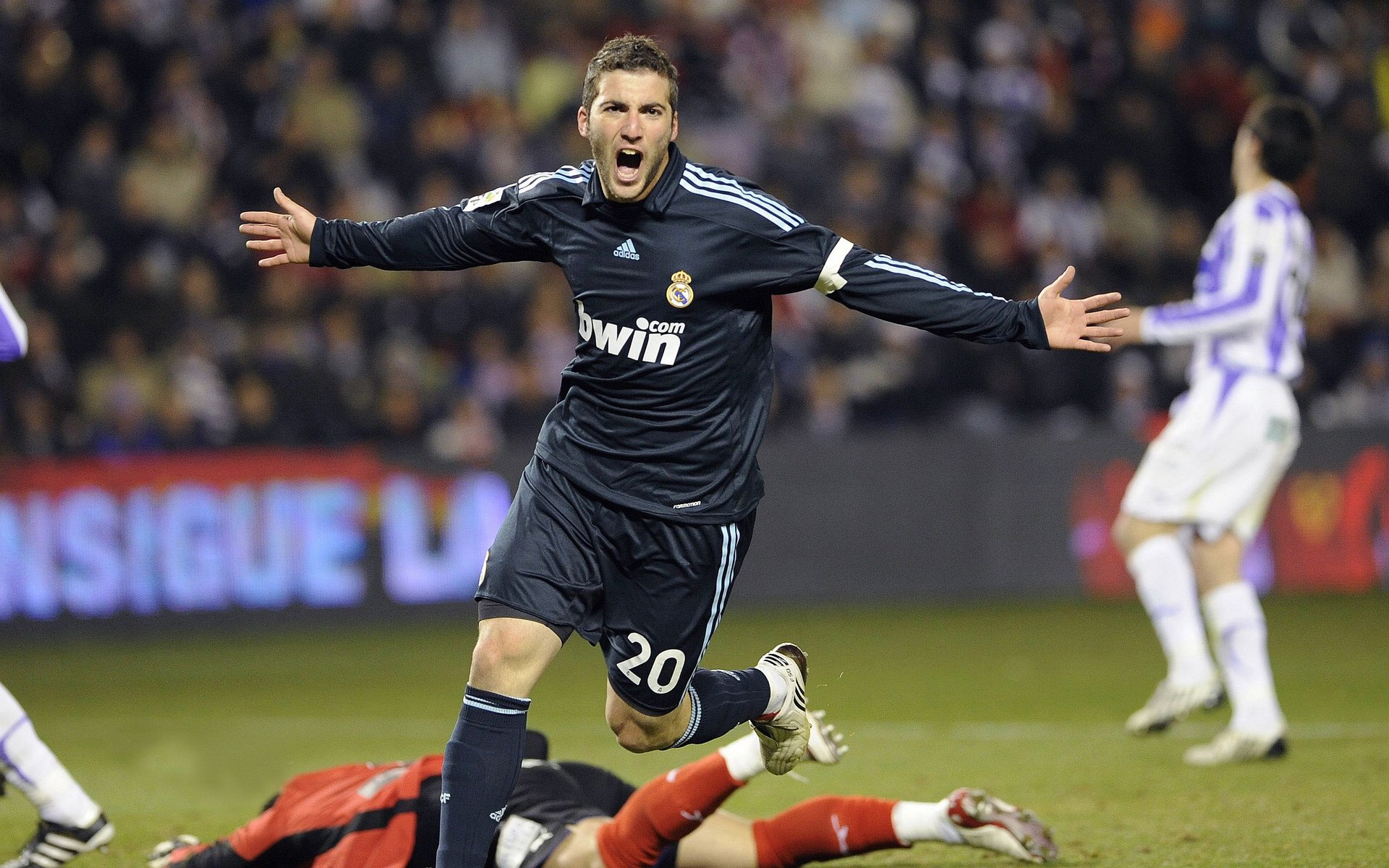 防守犹如铜墙铁壁,究竟是哪支球队的杀手锏?,防守啥意思